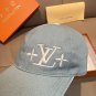 The new LV original single baseball cap with print, made of top-grain cowhide (28)