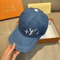 The new LV original single baseball cap with print, made of top-grain cowhide (27)
