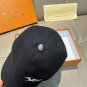 The new LV original single baseball cap with print, made of top-grain cowhide (26)