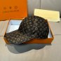 The new LV original single baseball cap with print, made of top-grain cowhide (25)