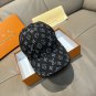 The new LV original single baseball cap with print, made of top-grain cowhide (18)