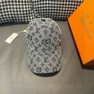 The new LV original single baseball cap with print, made of top-grain cowhide (16)