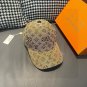 The new LV original single baseball cap with print, made of top-grain cowhide (15)