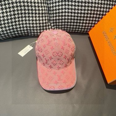 The new LV original single baseball cap with print, made of top-grain cowhide (14)