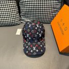 The new LV original single baseball cap with print, made of top-grain cowhide (4)