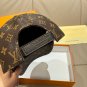 The new LV original single baseball cap with print, made of top-grain cowhide (3)