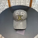The new LV baseball cap is high-end and elegant, versatile and suitable for both men and women (115)