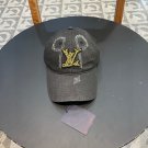 The new LV baseball cap is high-end and elegant, versatile and suitable for both men and women (112)