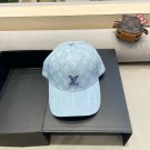 The new LV baseball cap is high-end and elegant, versatile and suitable for both men and women (111)