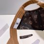 The new LV baseball cap is high-end and elegant, versatile and suitable for both men and women (108)