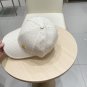 The new LV baseball cap is high-end and elegant, versatile and suitable for both men and women (101)