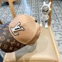 The new LV baseball cap is high-end and elegant, versatile and suitable for both men and women (97)