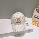 The new LV baseball cap is high-end and elegant, versatile and suitable for both men and women (90)