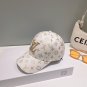 The new LV baseball cap is high-end and elegant, versatile and suitable for both men and women (90)