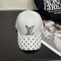 The new LV baseball cap is high-end and elegant, versatile and suitable for both men and women (80)