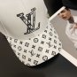 The new LV baseball cap is high-end and elegant, versatile and suitable for both men and women (80)