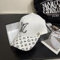 The new LV baseball cap is high-end and elegant, versatile and suitable for both men and women (80)