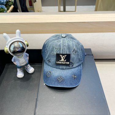 The new LV baseball cap is high-end and elegant, versatile and suitable for both men and women (78)