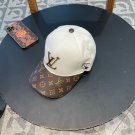 The new LV baseball cap is high-end and elegant, versatile and suitable for both men and women (71)