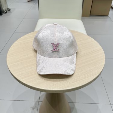 The new LV baseball cap is high-end and elegant, versatile and suitable for both men and women (65)