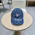 The new LV baseball cap is high-end and elegant, versatile and suitable for both men and women (47)