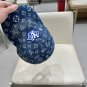 The new LV baseball cap is high-end and elegant, versatile and suitable for both men and women (47)