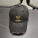 The new LV baseball cap is high-end and elegant, versatile and suitable for both men and women (49)