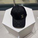 The new LV baseball cap is high-end and elegant, versatile and suitable for both men and women (30)