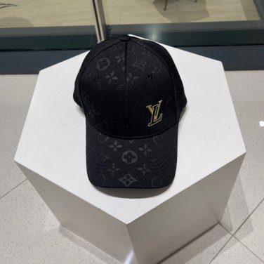 The new LV baseball cap is high-end and elegant, versatile and suitable for both men and women (30)