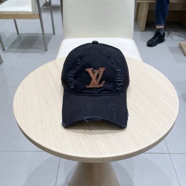 The new LV baseball cap is high-end and elegant, versatile and suitable for both men and women (26)