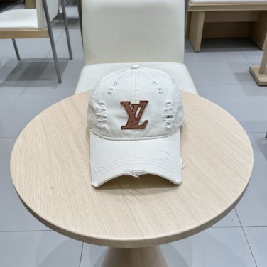 The new LV baseball cap is high-end and elegant, versatile and suitable for both men and women (23)