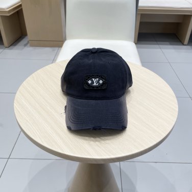 The new LV baseball cap is high-end and elegant, versatile and suitable for both men and women (20)