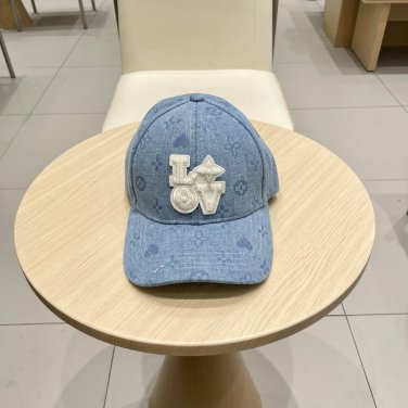 The new LV baseball cap is high-end and elegant, versatile and suitable for both men and women (13)