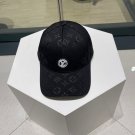 The new LV baseball cap is high-end and elegant, versatile and suitable for both men and women