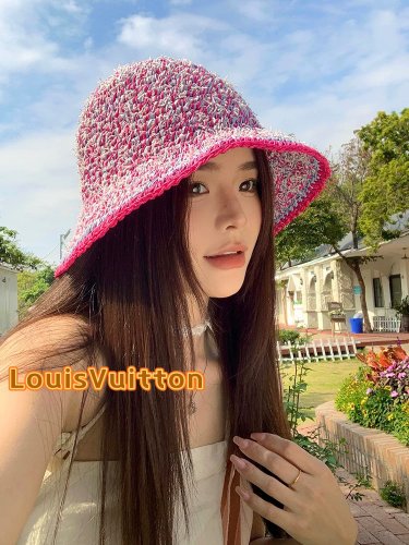 The LV LV 2024 fisherman's hat is light and breathable. Perfect silhouette (120)