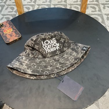 The LV LV 2024 fisherman's hat is light and breathable. Perfect silhouette (55)