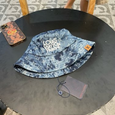 The LV LV 2024 fisherman's hat is light and breathable. Perfect silhouette (54)