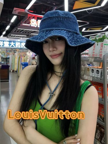 The LV LV 2024 fisherman's hat is light and breathable. Perfect silhouette (15)