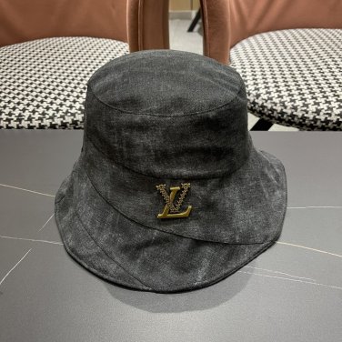 The LV LV 2024 fisherman's hat is light and breathable. Perfect silhouette (5)
