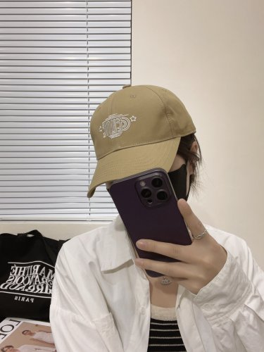 Celine 2025 New Arc de Triomphe embroidered baseball cap (8)
