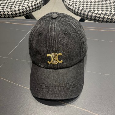 The 2025 Celine new baseball cap from a big brand is super easy to match (10)