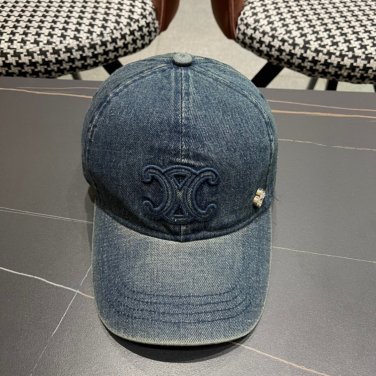 The 2025 Celine new baseball cap from a big brand is super easy to match (15)