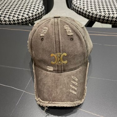 The 2025 Celine new baseball cap from a big brand is super easy to match (18)