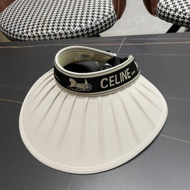 The 2025 Celine new baseball cap from a big brand is super easy to match (31)