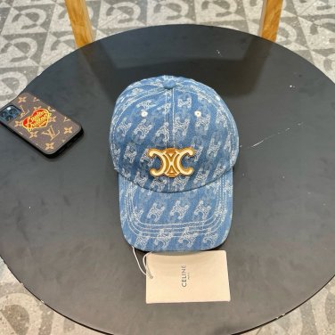 The 2025 Celine new baseball cap from a big brand is super easy to match (33)