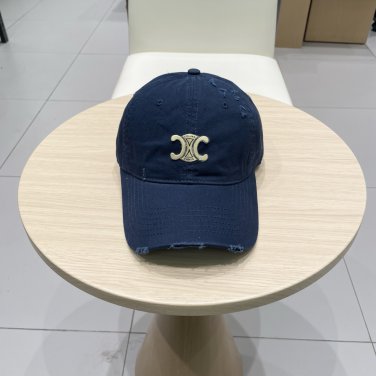The 2025 Celine new baseball cap from a big brand is super easy to match (43)