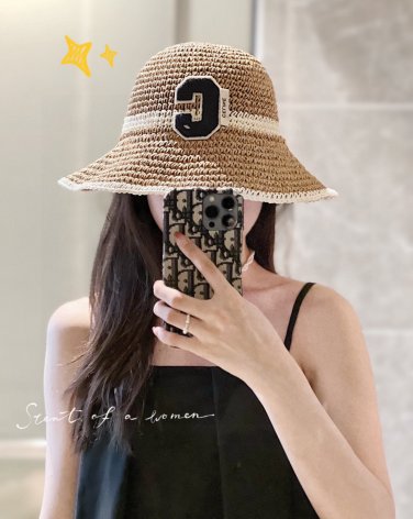 The 2025 Celine new baseball cap from a big brand is super easy to match (49)