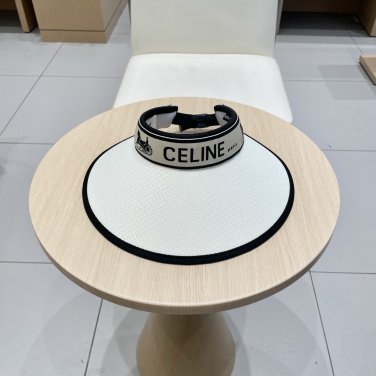 The 2025 Celine new baseball cap from a big brand is super easy to match (56)