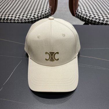 The 2025 Celine new minimalist baseball cap, a big brand style, is super easy to match (17)