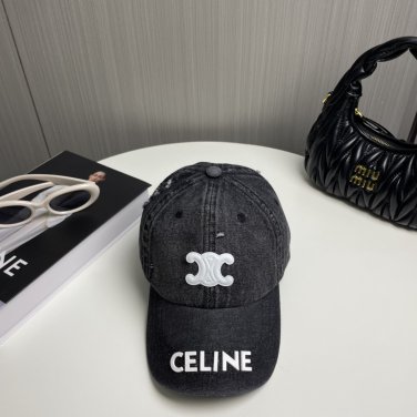 The 2025 CELINE SpringSummer denim baseball cap is super easy to match (10)